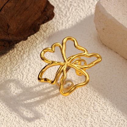 Clover Ring